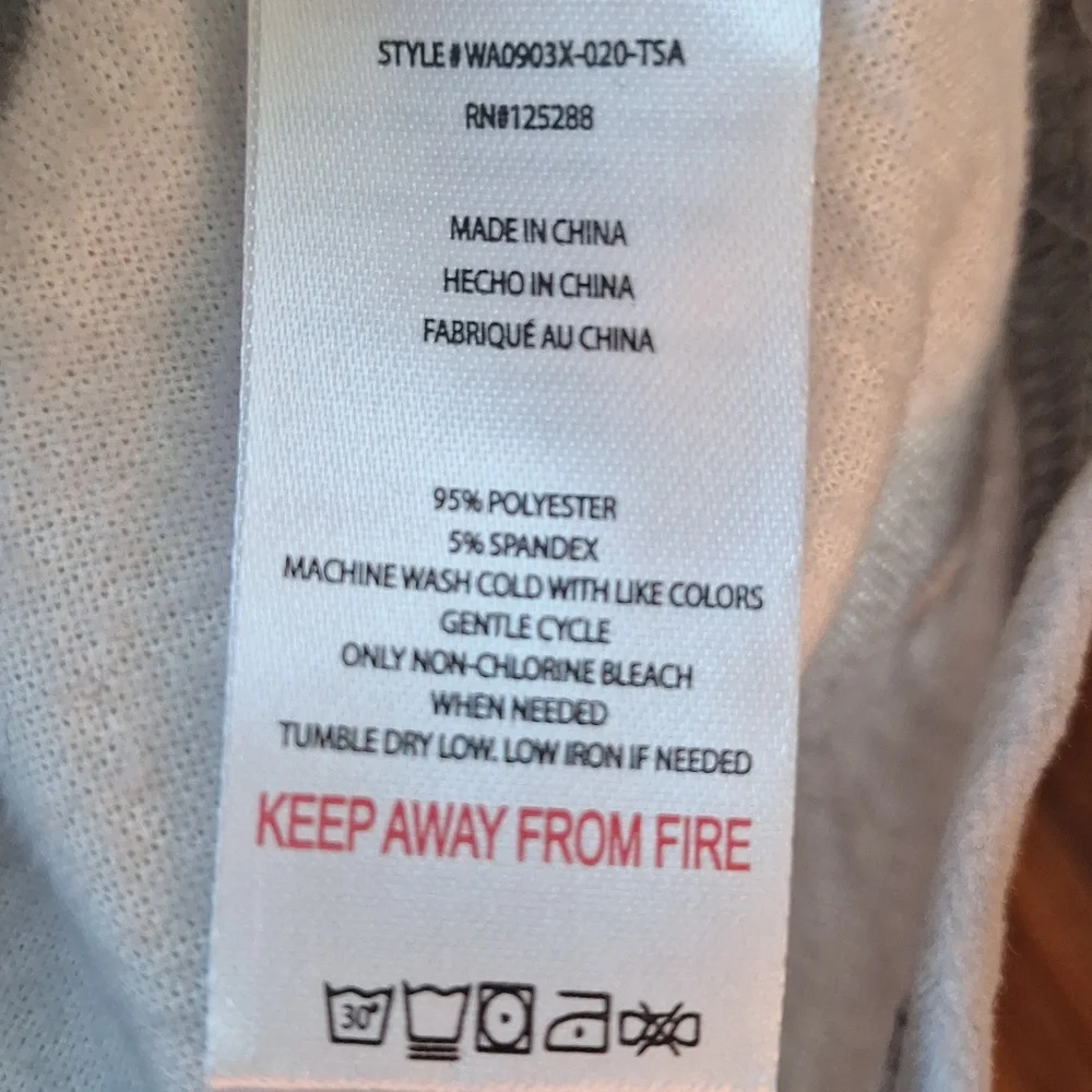 Tahari pajama set, lounge wear New with tags 2X - Picture 6 of 6